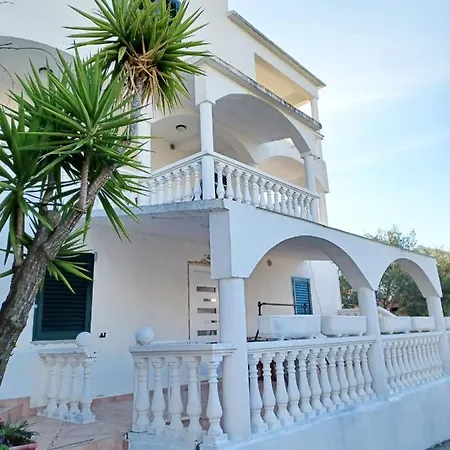 Sonja Apartment